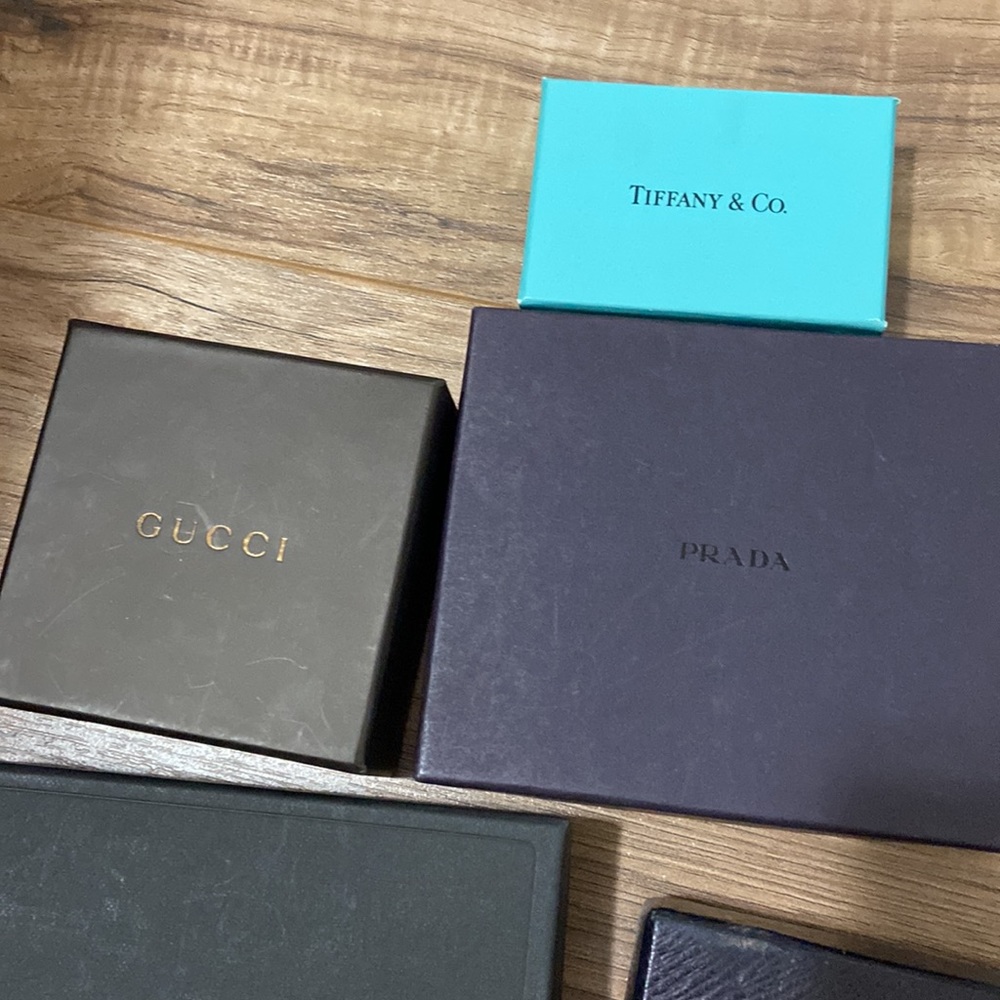 Empty boxes - Picture 4 of 5